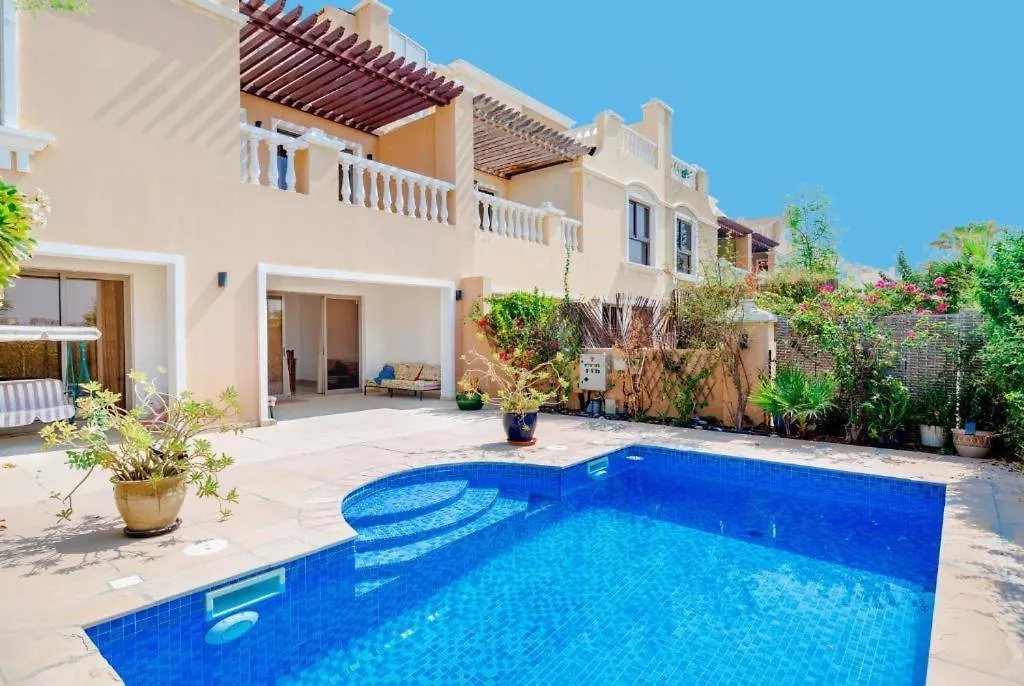 Luxurious Vacation Villa With Private Pool Ras al-Khaimah